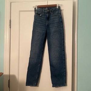 Hollister ultra high rise vintage straight jeans, size 00R